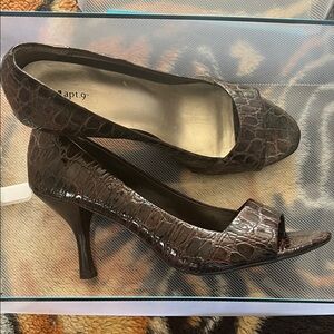 Apt. 9 Women's Crocodile Pattern Brown Heels